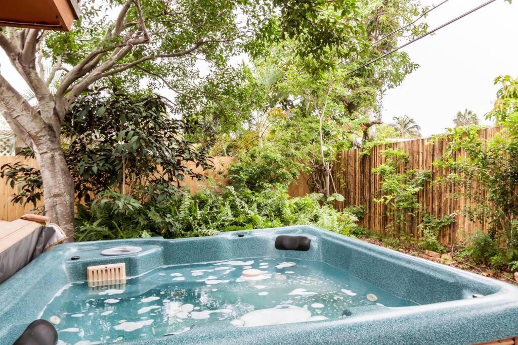 פומפנו ביץ' Comfortable Home, 7 Min Walk To Beach, Hot Tub, מראה חיצוני תמונה
