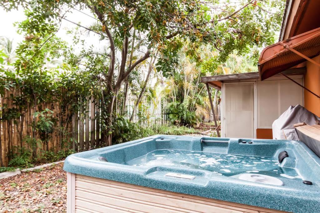 פומפנו ביץ' Comfortable Home, 7 Min Walk To Beach, Hot Tub, מראה חיצוני תמונה
