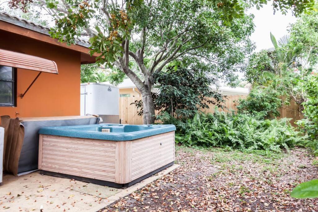 פומפנו ביץ' Comfortable Home, 7 Min Walk To Beach, Hot Tub, מראה חיצוני תמונה