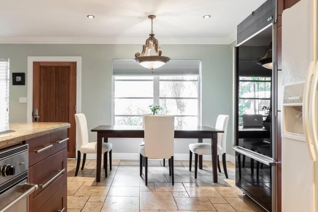פומפנו ביץ' Comfortable Home, 7 Min Walk To Beach, Hot Tub, מראה חיצוני תמונה